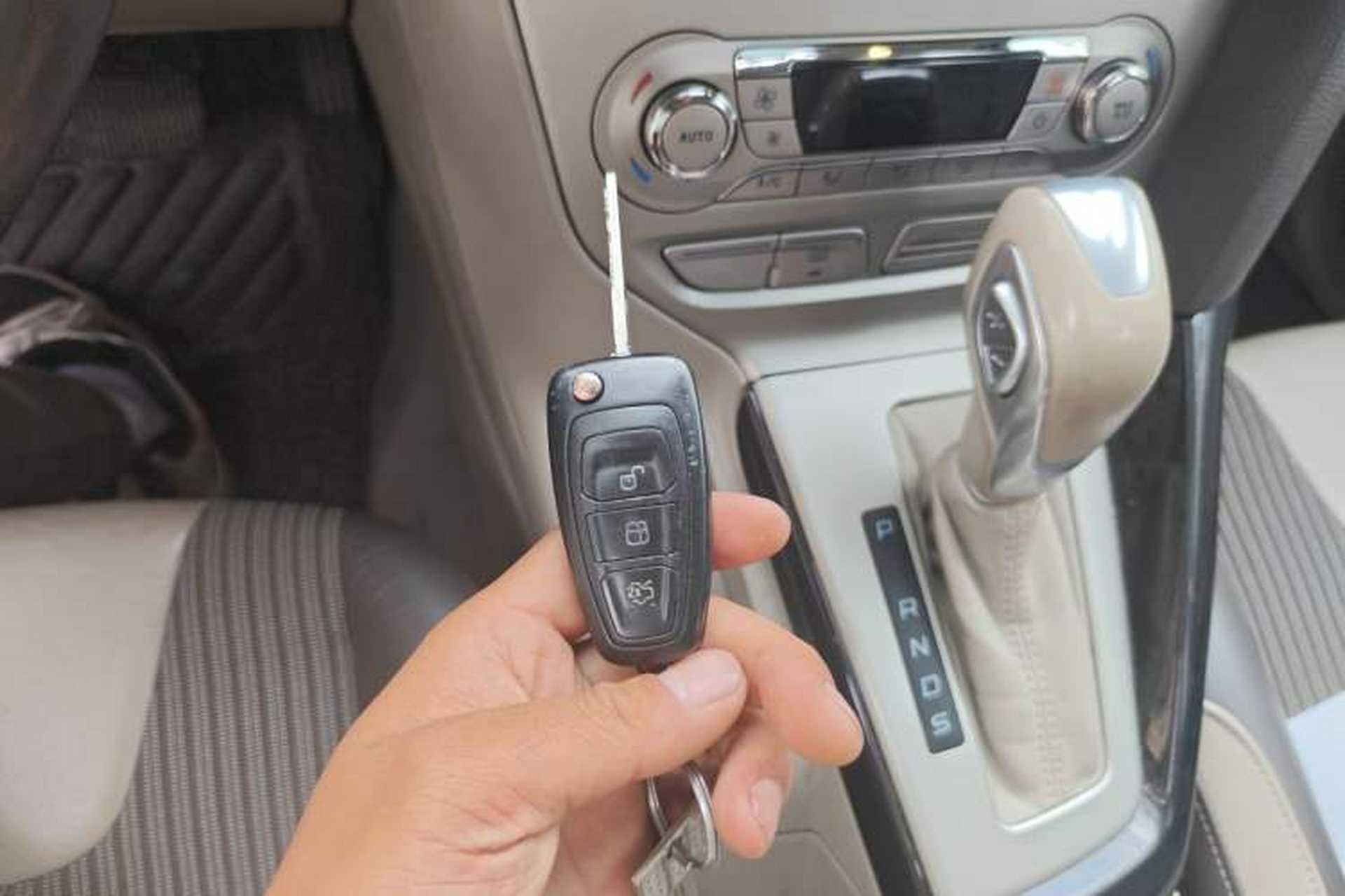 Used Ford Focus 2012 Hatchback 1.6L Automatic Fashion Edition Vehicle Key