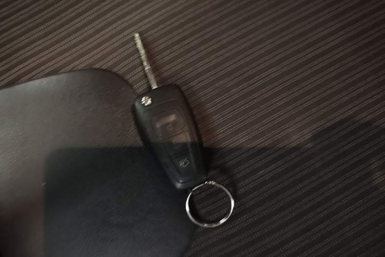 Used Ford Focus 2012 Hatchback 1.6L Automatic Fashion Edition Vehicle Key