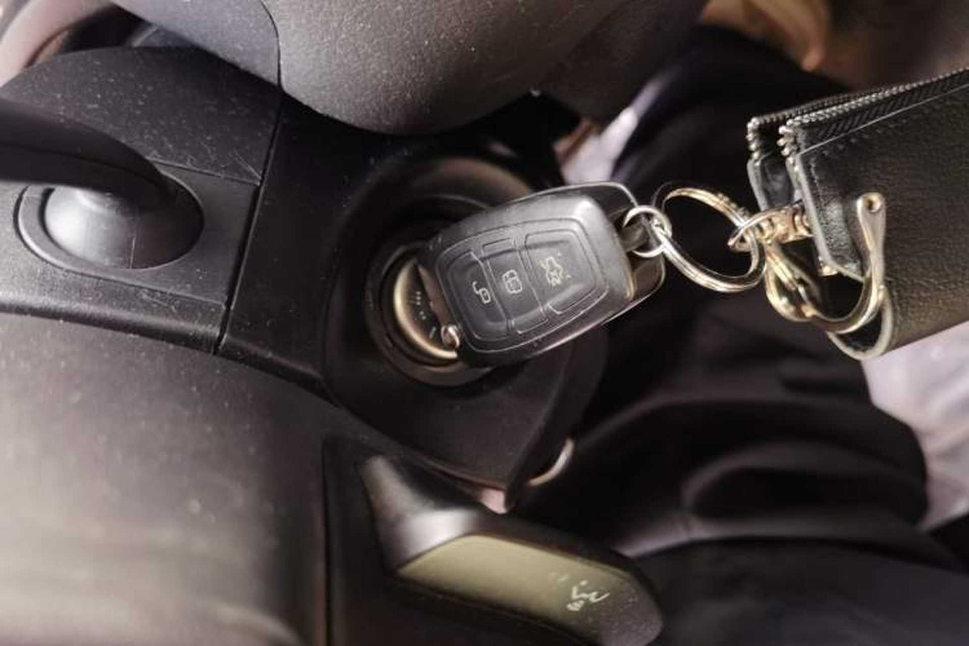 Used Ford Focus 2012 Hatchback 1.6L Automatic Fashion Edition Vehicle Key