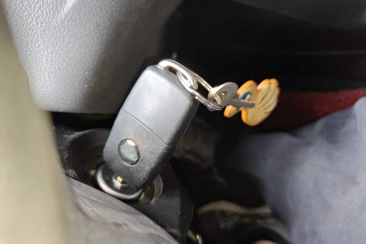 Used Ford Focus 2012 Hatchback 1.6L Automatic Fashion Edition Vehicle Key