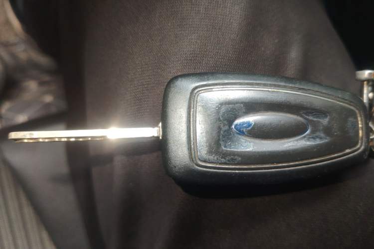 Used Ford Focus 2012 Sedan 1.6L Manual Fashion Edition Vehicle Key