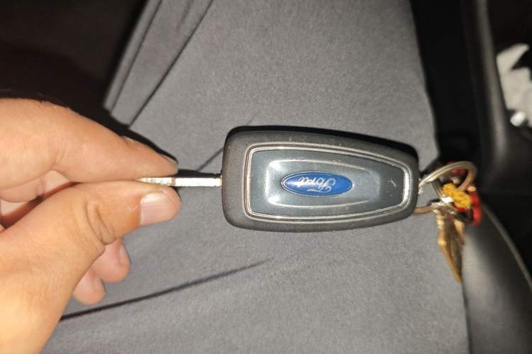Used Ford Focus 2012 Hatchback 1.6L Automatic Fashion Edition Vehicle Key