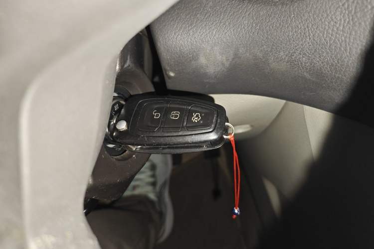 Used Ford Focus 2012 Sedan 1.6L Automatic Fashion Edition Vehicle Key