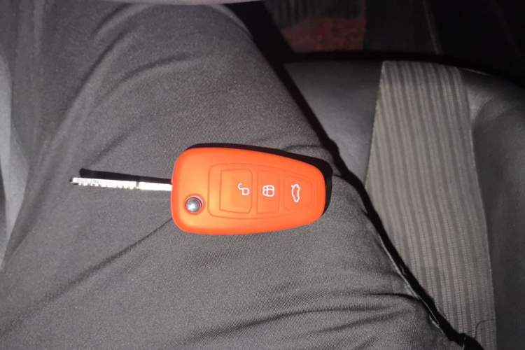 Used Ford Focus 2012 Hatchback 1.6L Manual Fashion Edition Vehicle Key