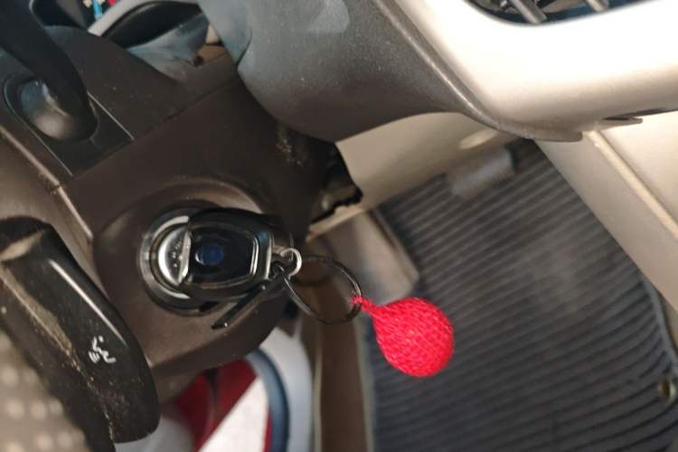 Used Ford Focus 2012 Hatchback 1.6L Automatic Fashion Edition Vehicle Key