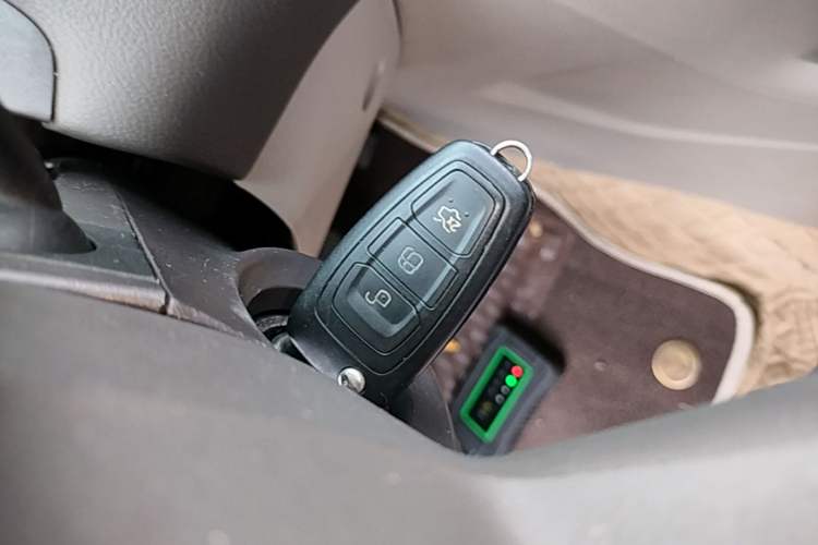 Used Ford Focus 2012 Hatchback 1.6L Automatic Fashion Edition Vehicle Key
