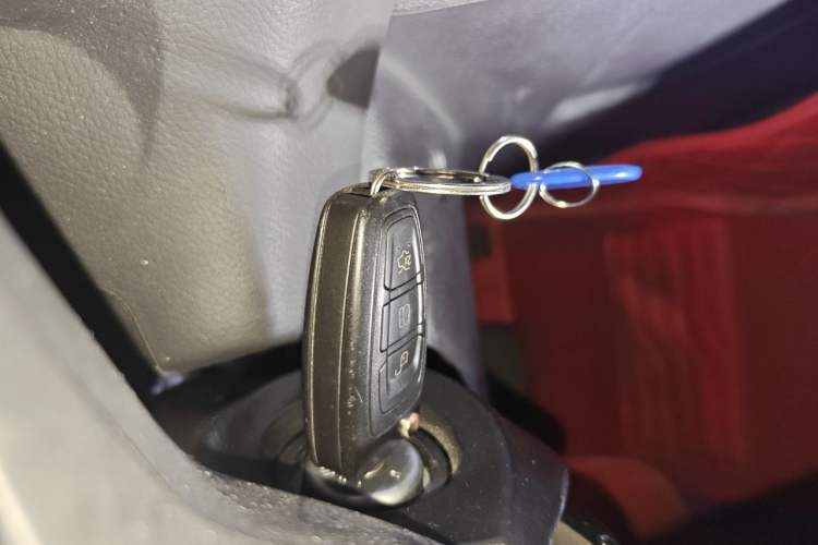 Used Ford Focus 2012 Sedan 1.6L Automatic Fashion Edition Vehicle Key