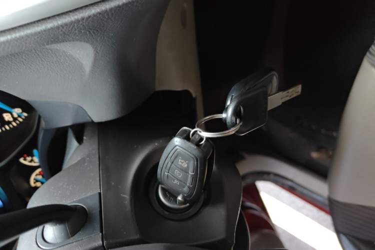 Used Ford Focus 2012 Hatchback 1.6L Automatic Fashion Edition Vehicle Key