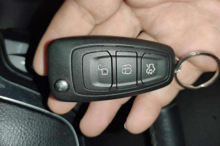 Used Ford Focus 2012 Hatchback 1.6L Manual Fashion Edition Vehicle Key