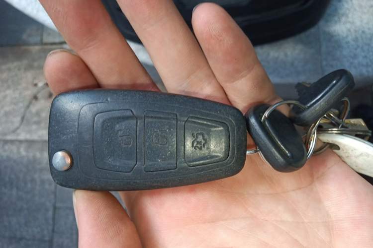 Used Ford Focus 2012 Hatchback 1.6L Automatic Fashion Edition Vehicle Key