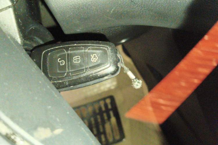 Used Ford Focus 2012 Sedan 1.6L Automatic Fashion Edition Vehicle Key