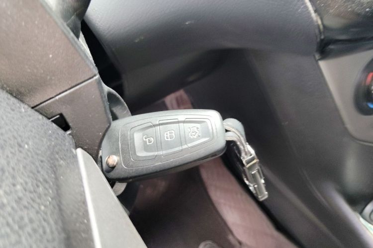 Used Ford Focus 2012 Hatchback 1.6L Automatic Fashion Edition Vehicle Key