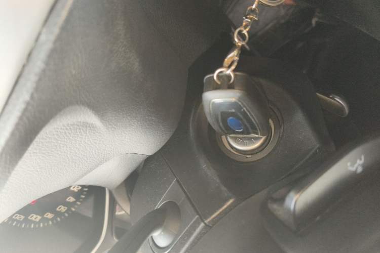 Used Ford Focus 2012 Hatchback 1.6L Automatic Fashion Edition Vehicle Key