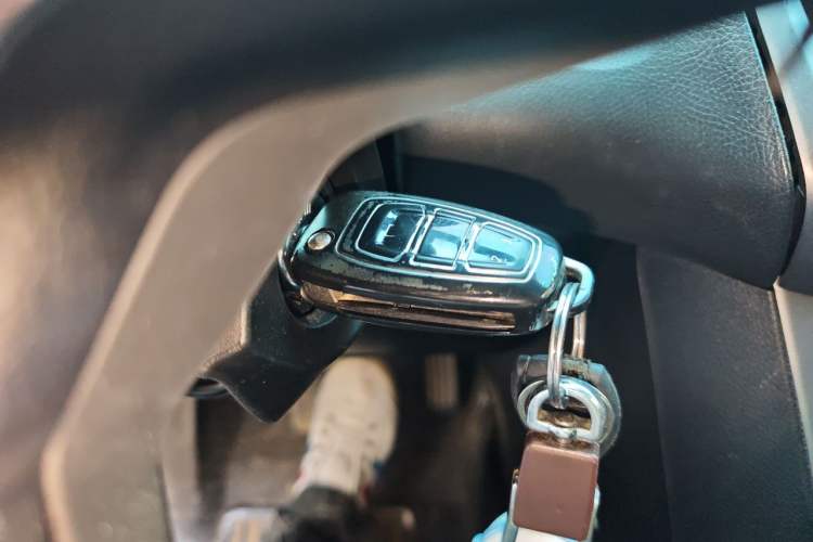 Used Ford Focus 2012 Sedan 1.6L Automatic Fashion Edition Vehicle Key