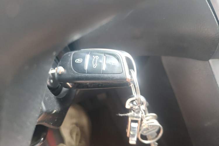 Used Ford Focus 2012 Hatchback 1.6L Automatic Fashion Edition Vehicle Key