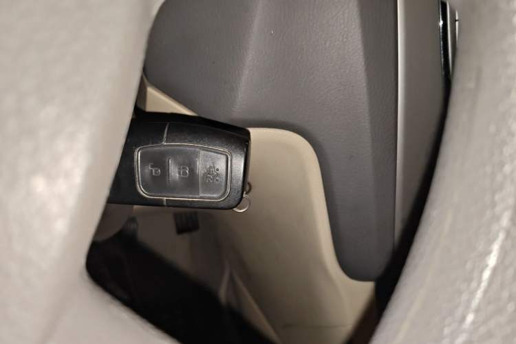 Used Ford Focus 2012 Sedan Classic 1.8L Automatic Fashion Edition Vehicle Key