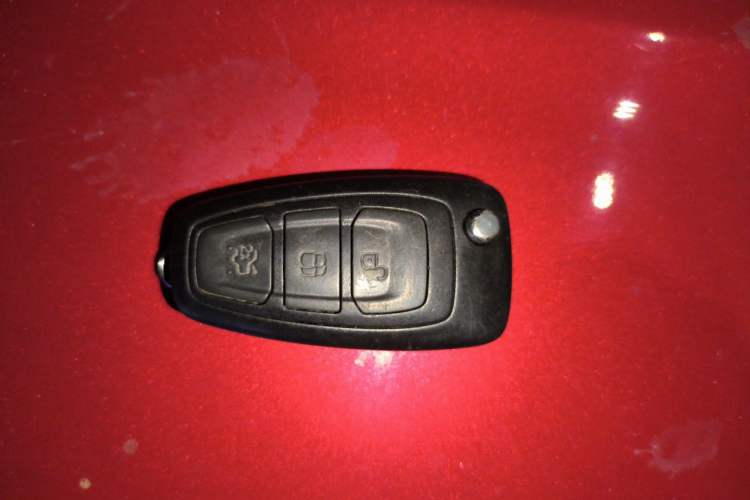 Used Ford Focus 2012 Sedan 1.6L Automatic Fashion Edition Vehicle Key