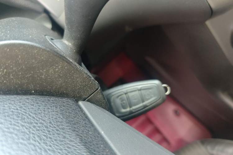 Used Ford Focus 2012 Sedan 1.6L Automatic Fashion Edition Vehicle Key