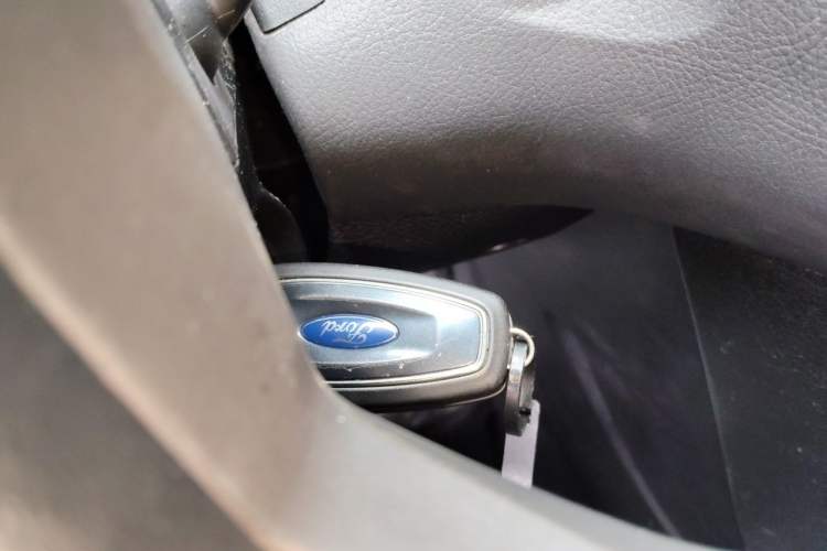 Used Ford Focus 2012 Sedan 1.6L Automatic Fashion Edition Vehicle Key