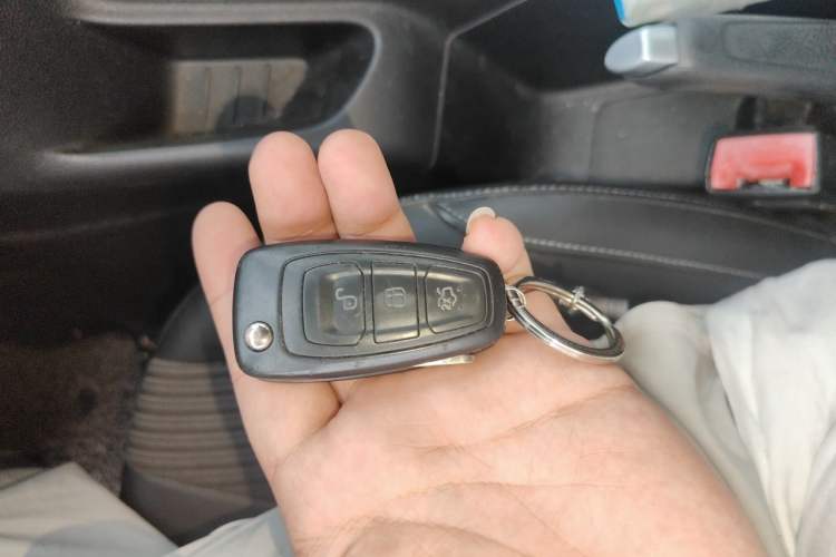 Used Ford Focus 2012 Hatchback 1.6L Automatic Fashion Edition Vehicle Key