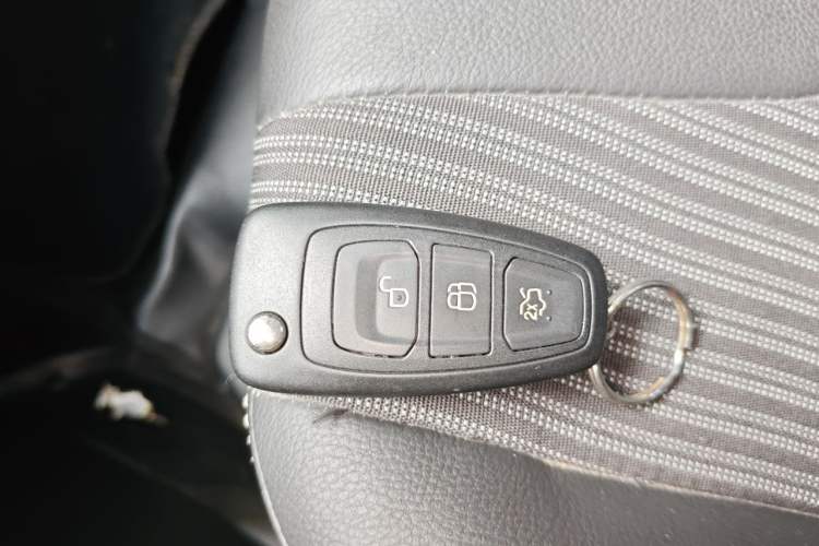 Used Ford Focus 2012 Sedan 1.6L Automatic Fashion Edition Vehicle Key