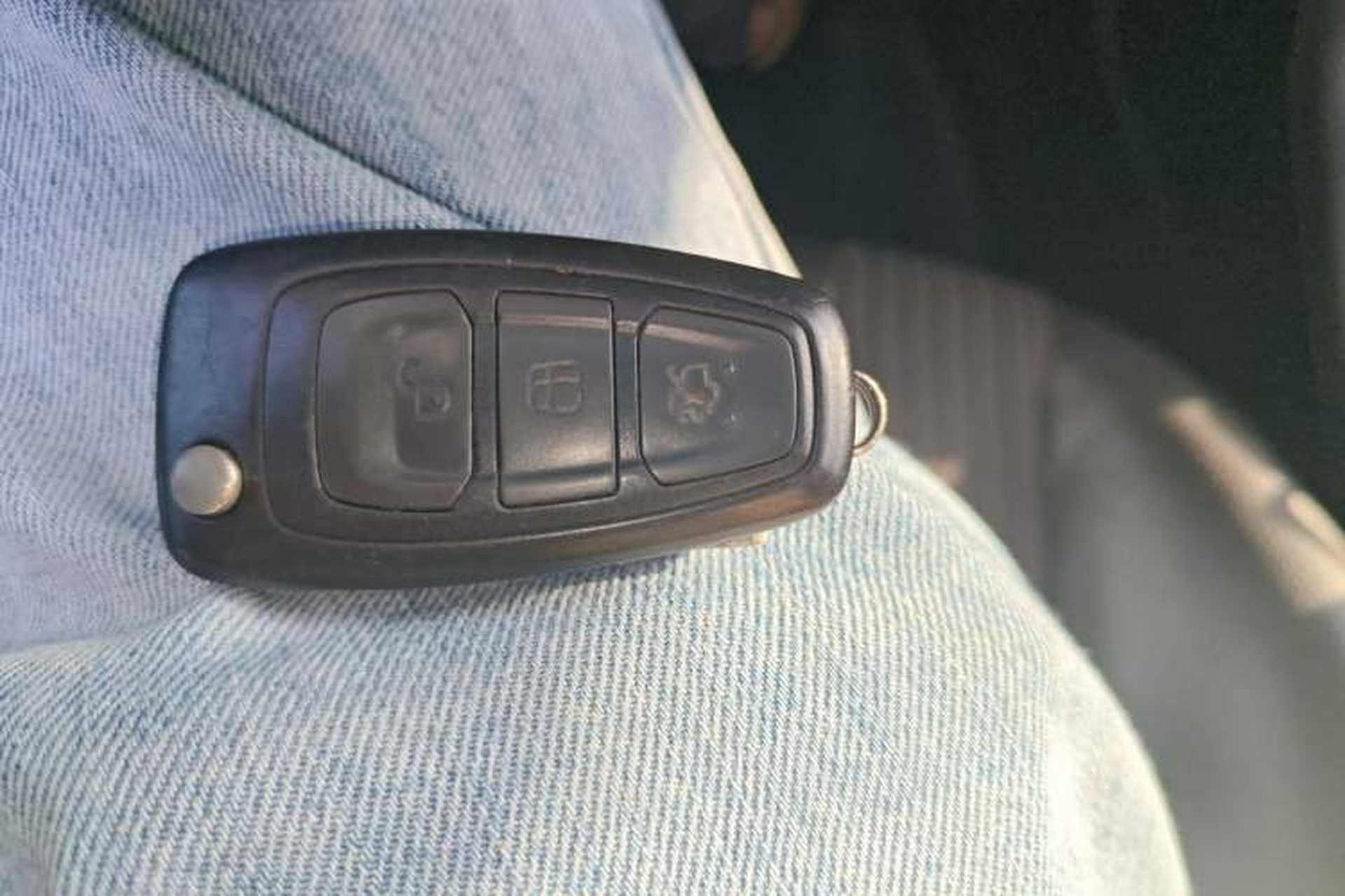Used Ford Focus 2012 Hatchback 1.6L Manual Fashion Edition Vehicle Key