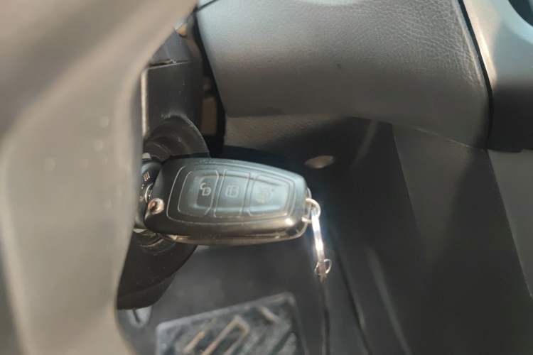 Used Ford Focus 2012 Sedan 1.6L Automatic Fashion Edition Vehicle Key