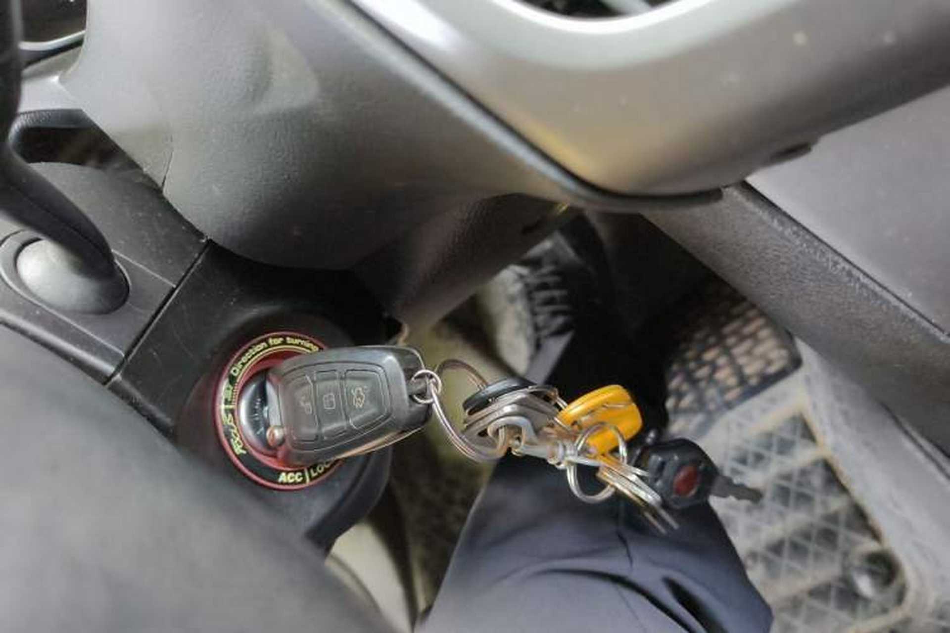 Used Ford Focus 2012 Hatchback 1.6L Automatic Fashion Edition Vehicle Key