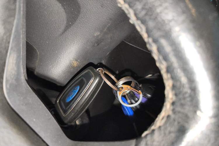 Used Ford Focus 2012 Hatchback 1.6L Automatic Fashion Edition Vehicle Key