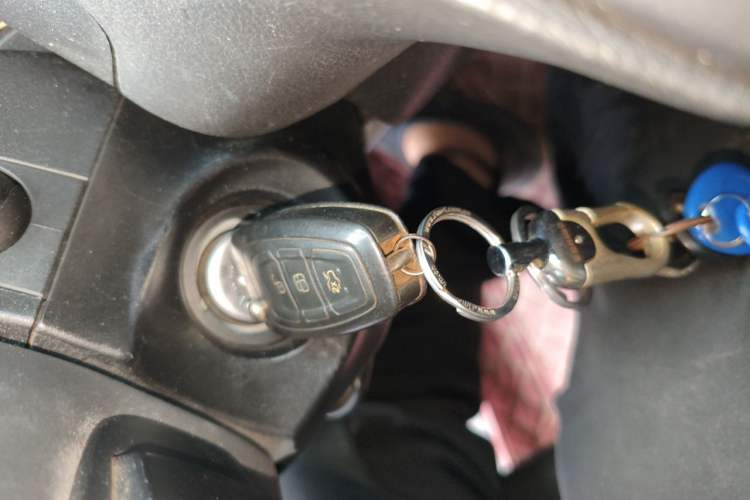 Used Ford Focus 2012 Sedan 1.6L Manual Fashion Edition Vehicle Key