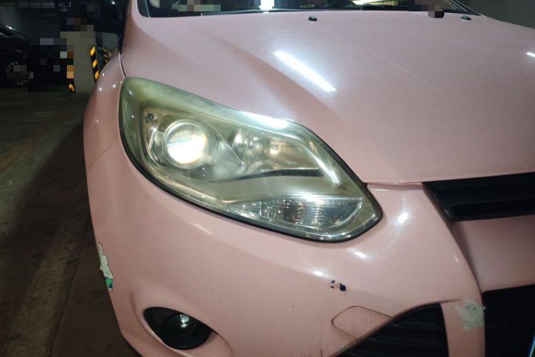 Used Ford Focus 2012 Hatchback 1.6L Automatic Comfort Model Right Front Headlight