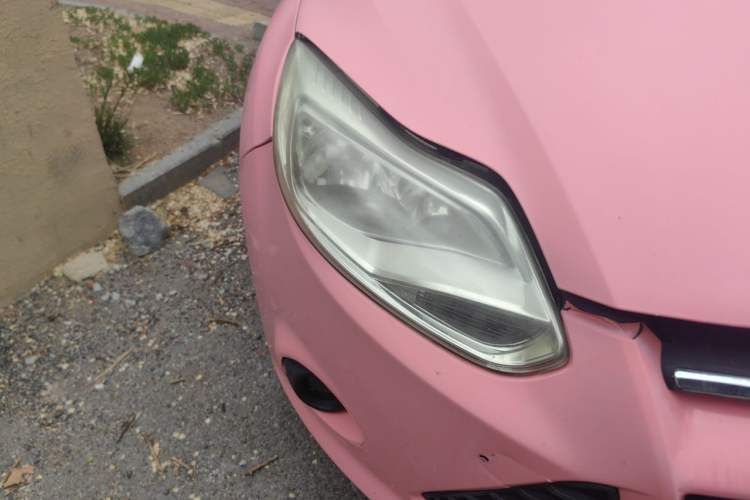 Used Ford Focus 2012 Sedan 1.6L Manual Fashion Edition Right Front Headlight