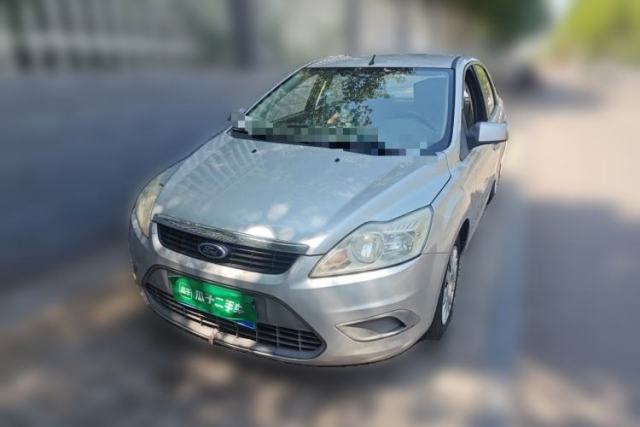 Ojetý Ford Focus 2012 Sedan Classic 1.8L Manual Base Model