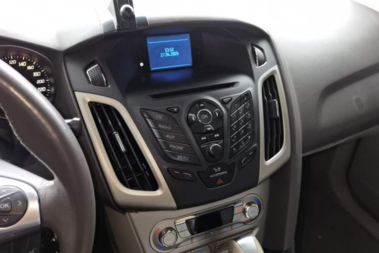 Used Ford Focus 2012 Sedan 1.6L Automatic Fashion Edition Audio And AC Panel