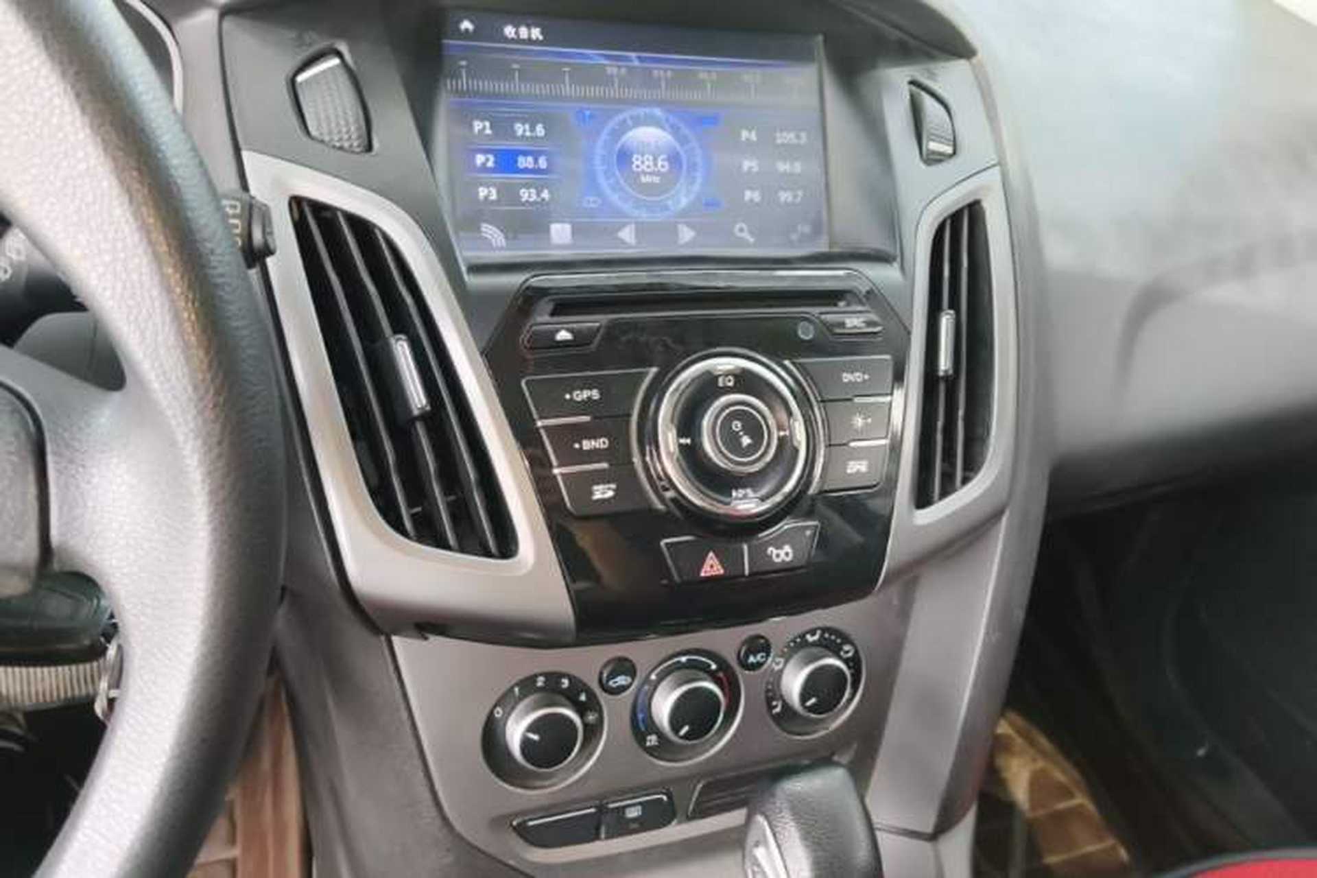 Used Ford Focus 2012 Hatchback 1.6L Automatic Comfort Model Audio And AC Panel