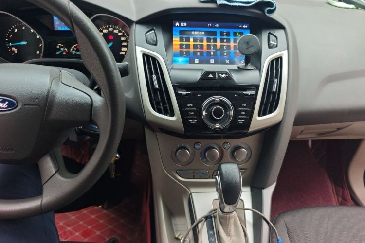 Used Ford Focus 2012 Sedan 1.6L Automatic Comfort Model Audio And AC Panel