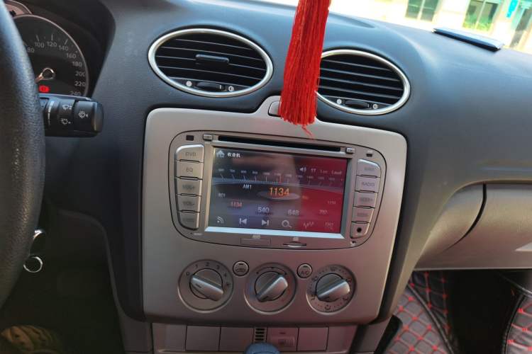 Used Ford Focus 2012 Hatchback Classic 1.8L Automatic Base Model Audio And AC Panel