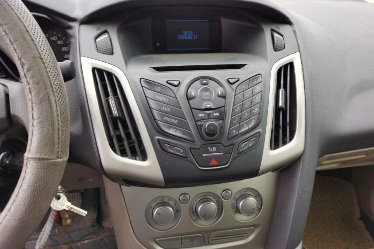 Used Ford Focus 2012 Sedan 1.6L Manual Comfort Model Audio And AC Panel