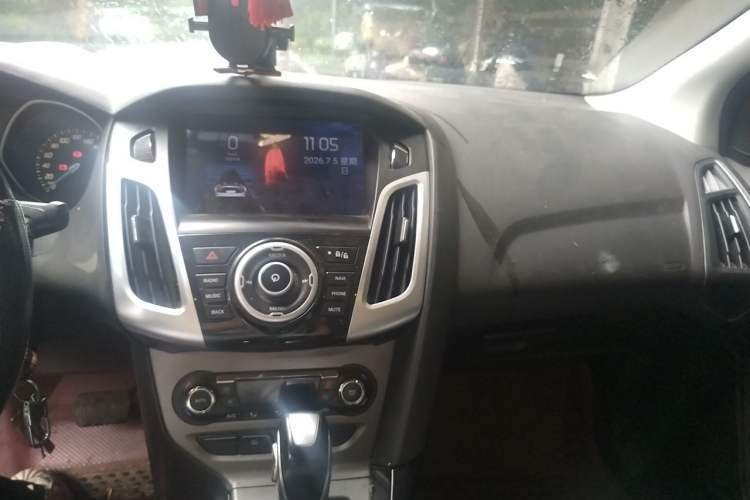 Used Ford Focus 2012 Sedan 1.6L Automatic Prestige Model Audio And AC Panel