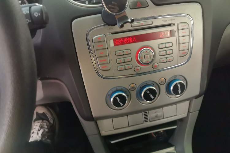 Used Ford Focus 2012 Hatchback Classic 1.8L Manual Base Model Audio And AC Panel