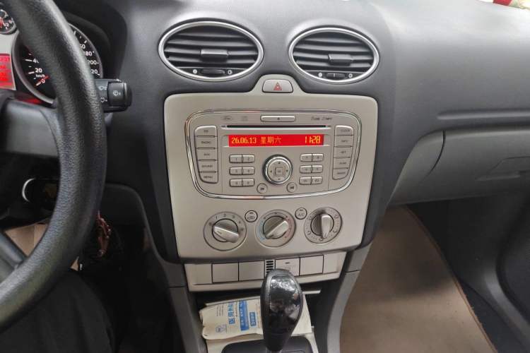 Used Ford Focus 2012 Hatchback Classic 1.8L Automatic Base Model Audio And AC Panel