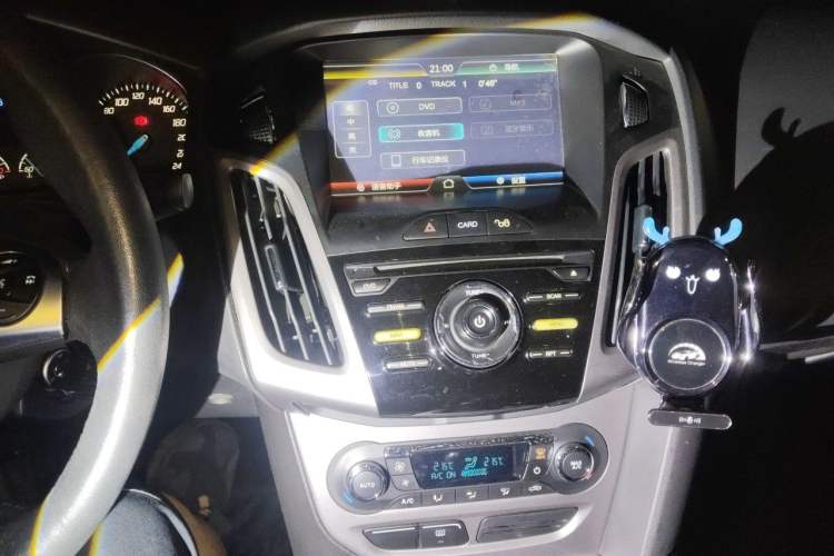 Used Ford Focus 2012 Sedan 1.6L Manual Fashion Edition Audio And AC Panel