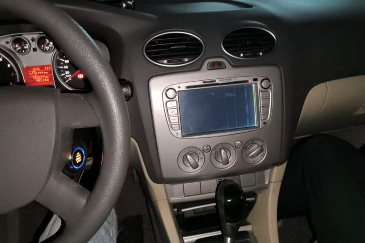 Used Ford Focus 2012 Sedan Classic 1.8L Automatic Fashion Edition Audio And AC Panel