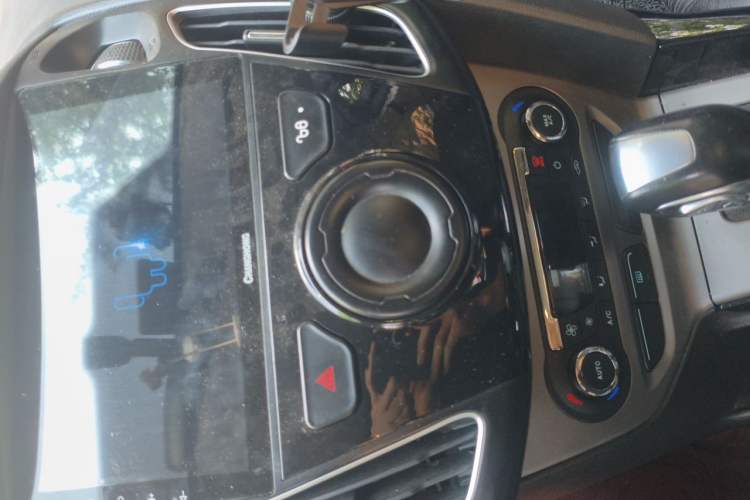Used Ford Focus 2012 Sedan 1.6L Automatic Fashion Edition Audio And AC Panel