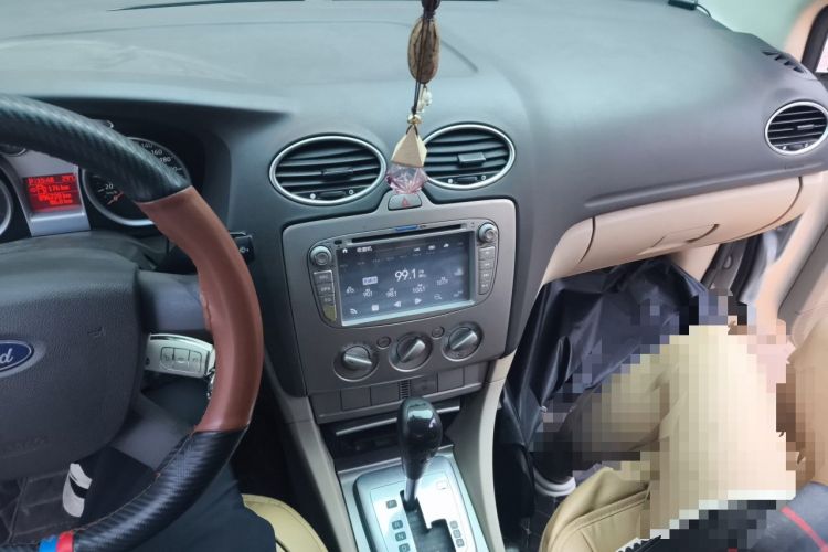 Used Ford Focus 2012 Sedan Classic 1.8L Automatic Fashion Edition Audio And AC Panel