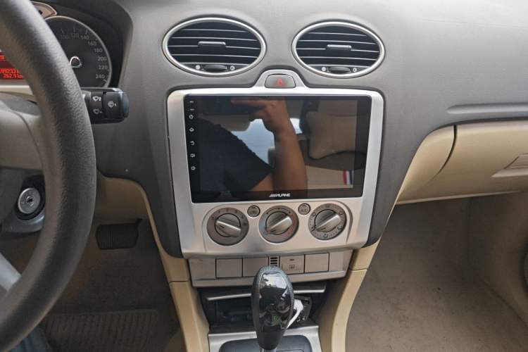 Used Ford Focus 2012 Sedan Classic 1.8L Automatic Base Model Audio And AC Panel