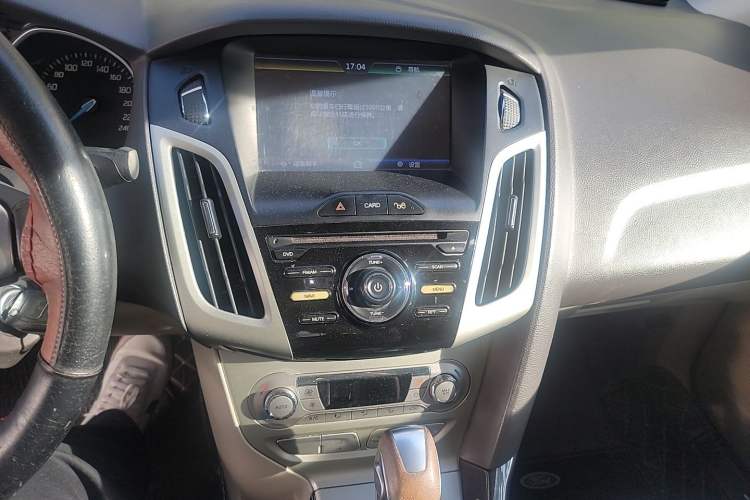 Used Ford Focus 2012 Sedan 1.6L Automatic Fashion Edition Audio And AC Panel