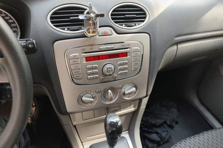 Used Ford Focus 2012 Hatchback Classic 1.8L Automatic Base Model Audio And AC Panel