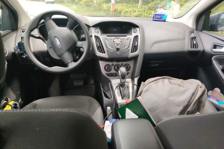 Used Ford Focus 2012 Hatchback 1.6L Automatic Comfort Model Center Console