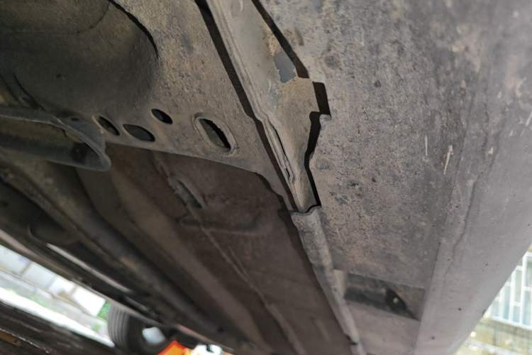 Used Ford Focus 2012 Hatchback 1.6L Manual Fashion Edition Chassis Front Left